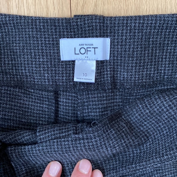 Ann Taylor Pants - Size 10 - Picture 3 of 7